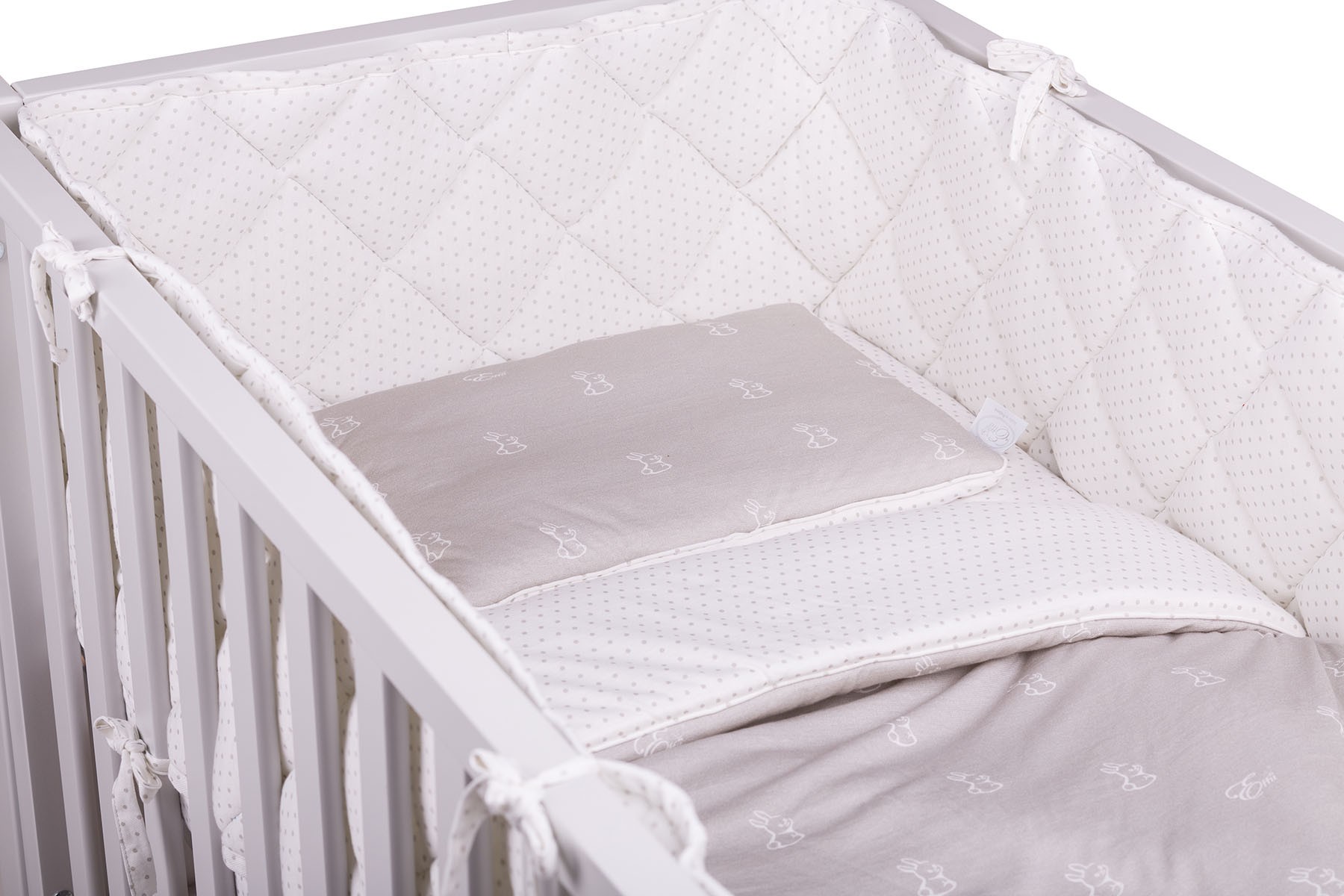 Prześcieradło z gumką 100% bawełny 60x120 białe w szare kropki Prześcieradło z gumką 100% bawełny 60x120 białe w szare kropki