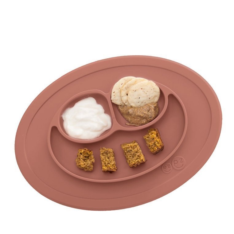 EZPZ, Silikonowy talerzyk z podkładką mały 2w1 Mini Mat brązowy