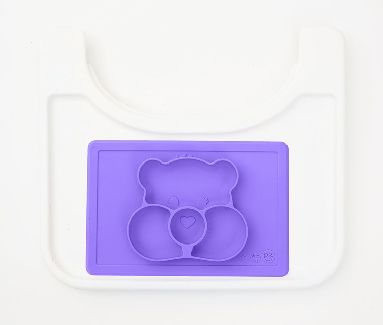 EZPZ, Silikonowy talerzyk z podkładką 2w1 Care Bears™ Mat Miśka Share Bear fioletowy EZPZ, Silikonowy talerzyk z podkładką 2w1 Care Bears™ Mat Miśka Share Bear fioletowy