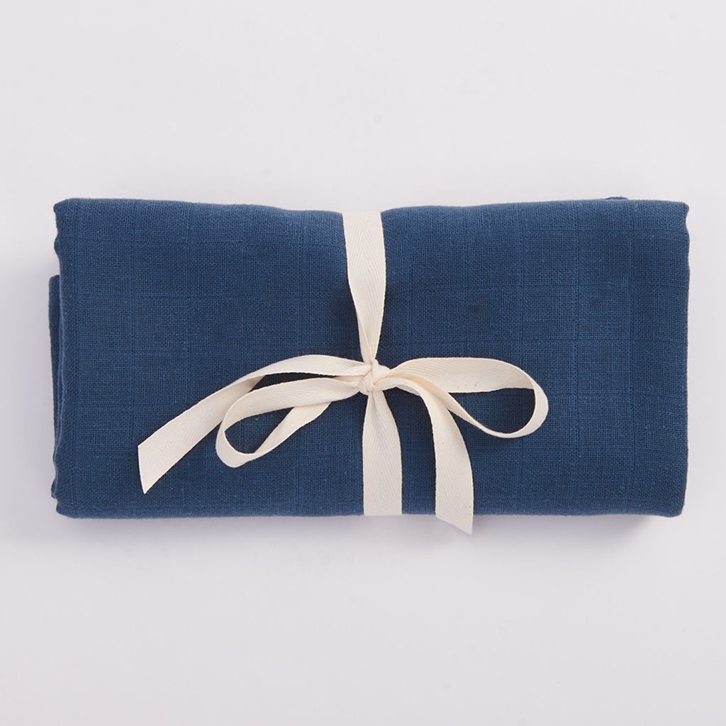 Bimbla, Muślinowy otulacz z bawełny organicznej - granatowy
