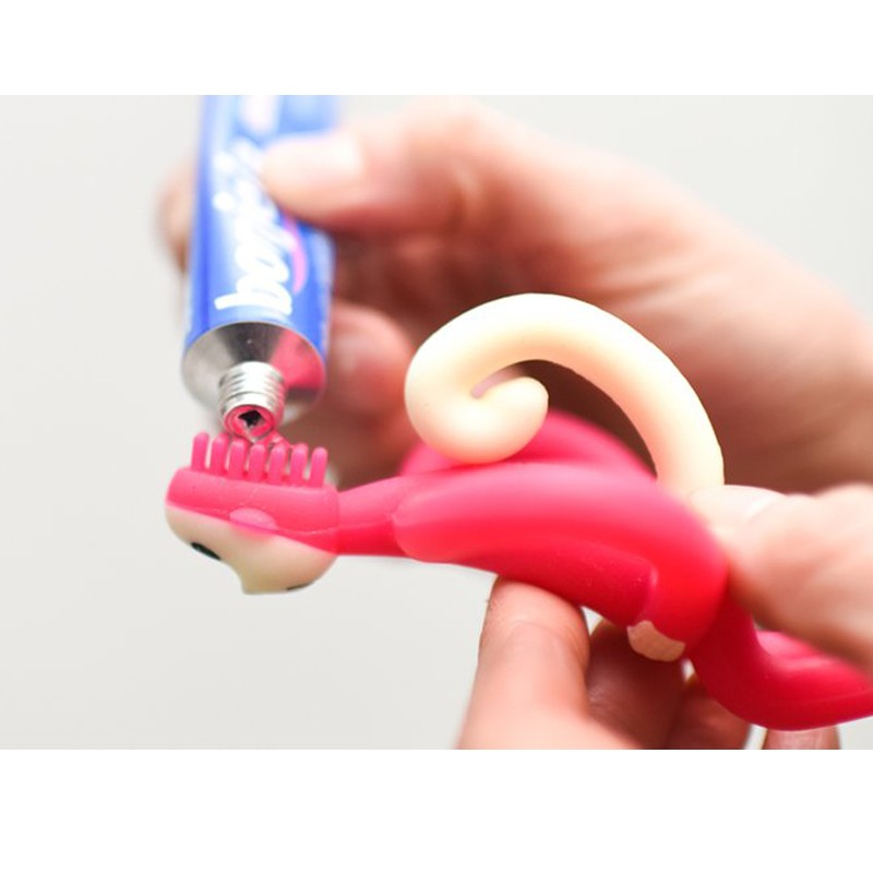 Matchstick Monkey, Gryzak Masujący ze Szczoteczką Czerwony Matchstick Monkey, Gryzak Masujący ze Szczoteczką Czerwony