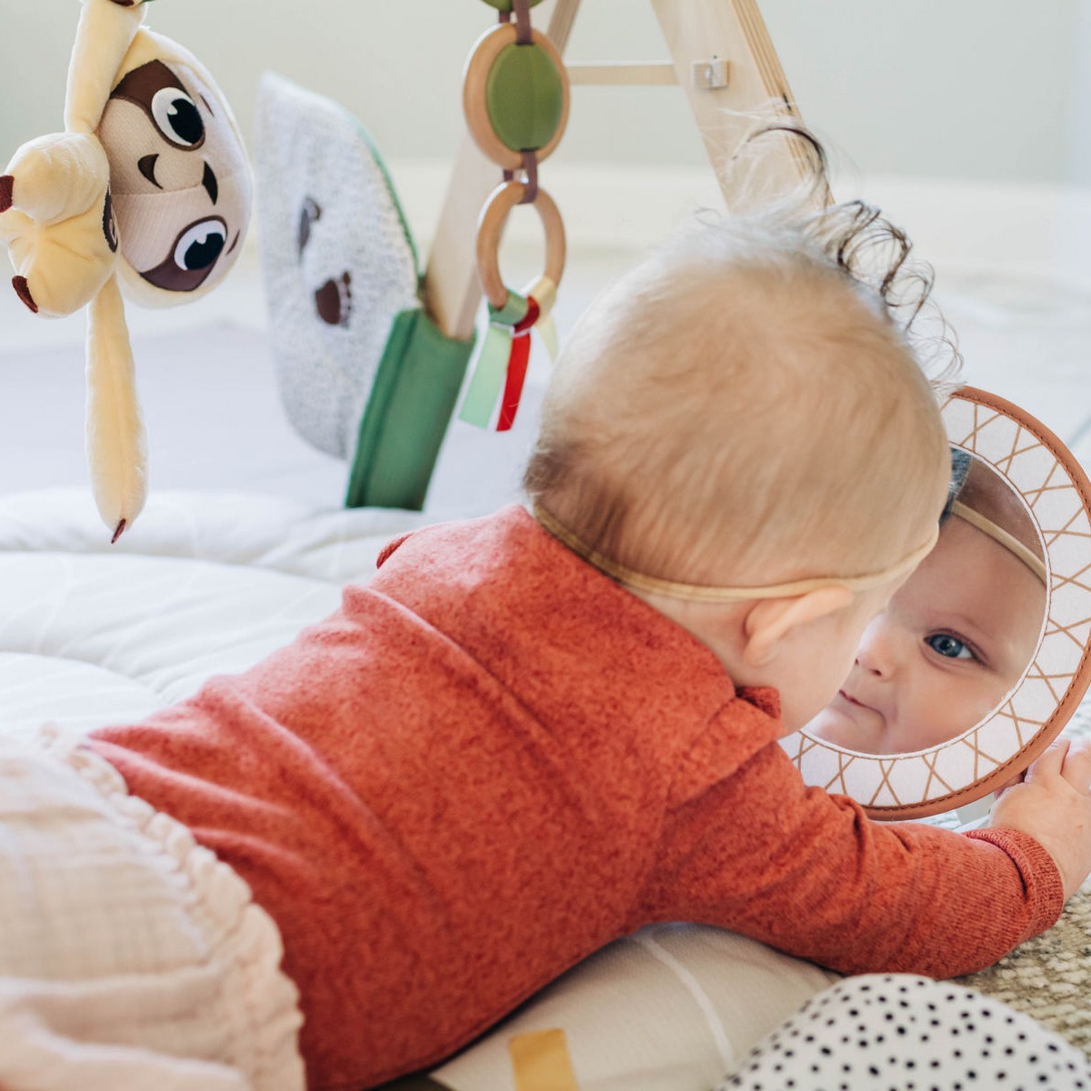 Tiny Love, Gimnastyka dla bobasa z drewnianym stojakiem - Boho Chic Tiny Love, Gimnastyka dla bobasa z drewnianym stojakiem - Boho Chic