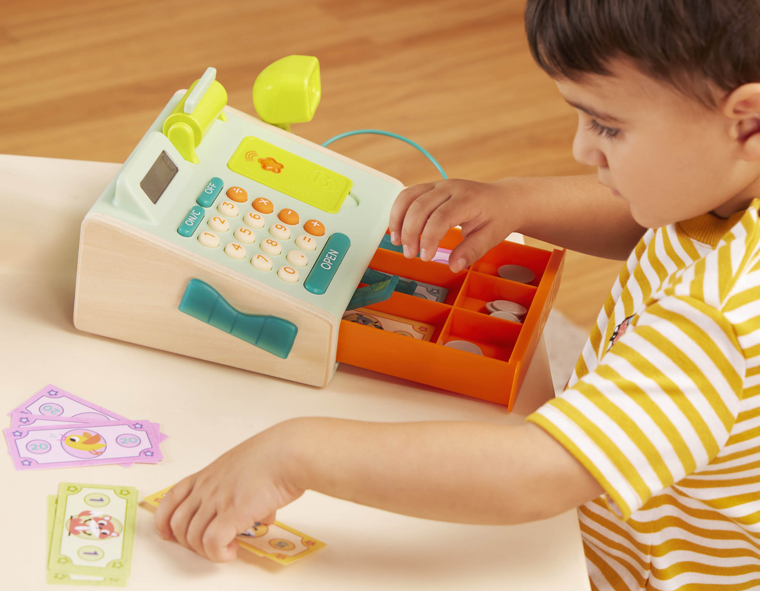 Btoys, kasa fiskalna ze skanerem i czytnikiem kart płatniczych Btoys, kasa fiskalna ze skanerem i czytnikiem kart płatniczych