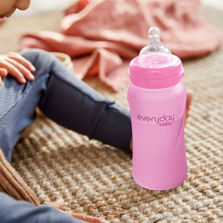 Everyday Baby, Szklana butelka ze smoczkiem M reagująca na temperaturę, 240 ml - wiśniowa Everyday Baby, Szklana butelka ze smoczkiem M reagująca na temperaturę, 240 ml - wiśniowa