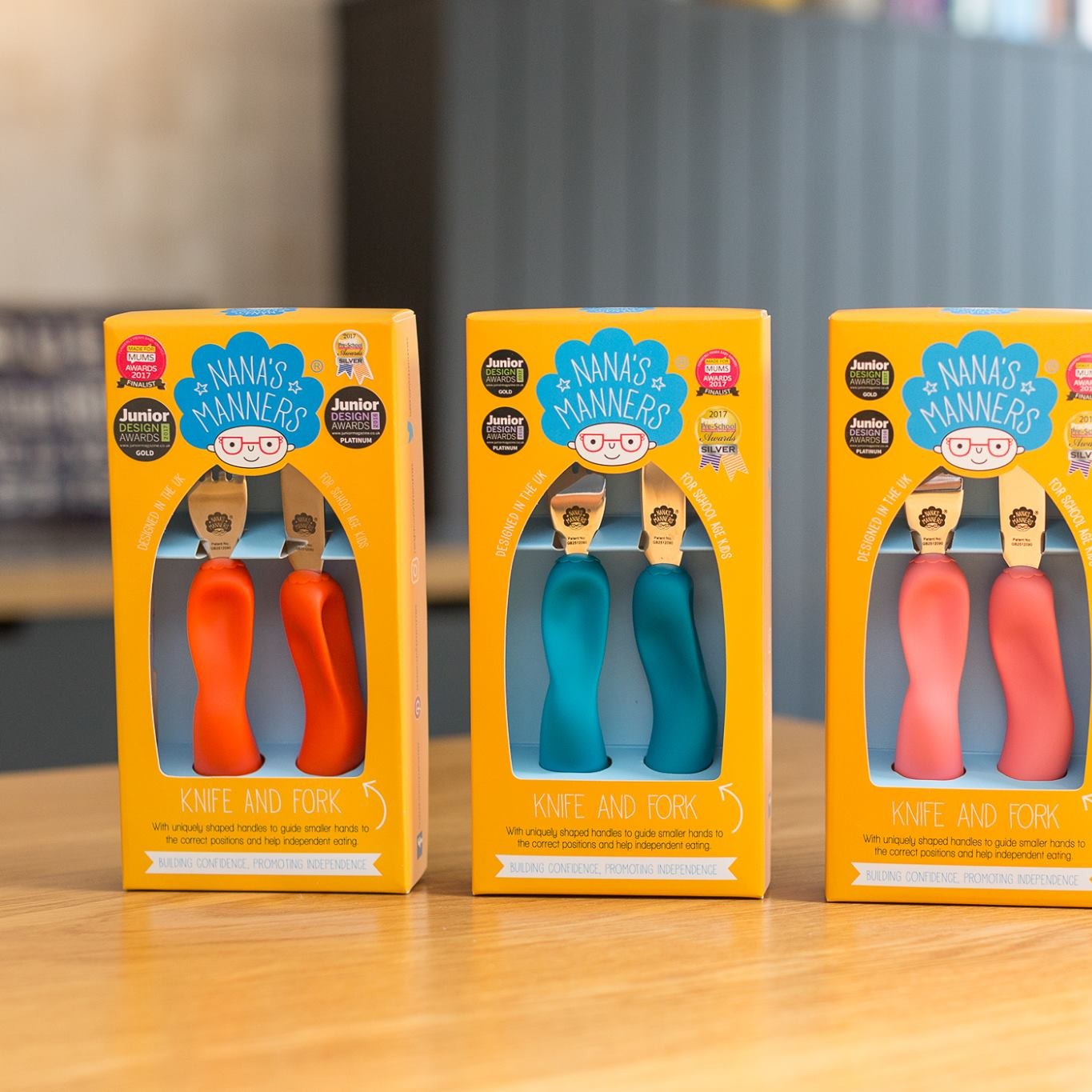 Nana's Manners, Sztućce kształtujące uchwyt sea Etap 3 - Blue