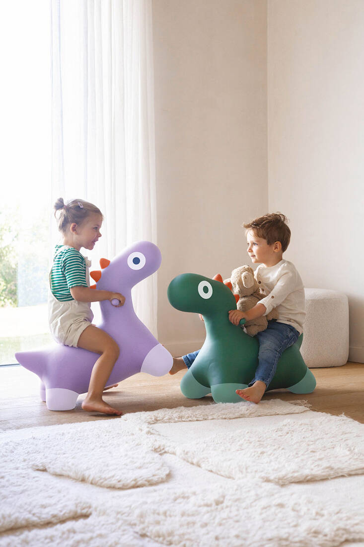 Quut ,Skoczek Hoppi Dino Lavender Quut ,Skoczek Hoppi Dino Lavender