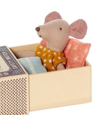 Maileg, Myszka w pudełku - mała siostrzyczka