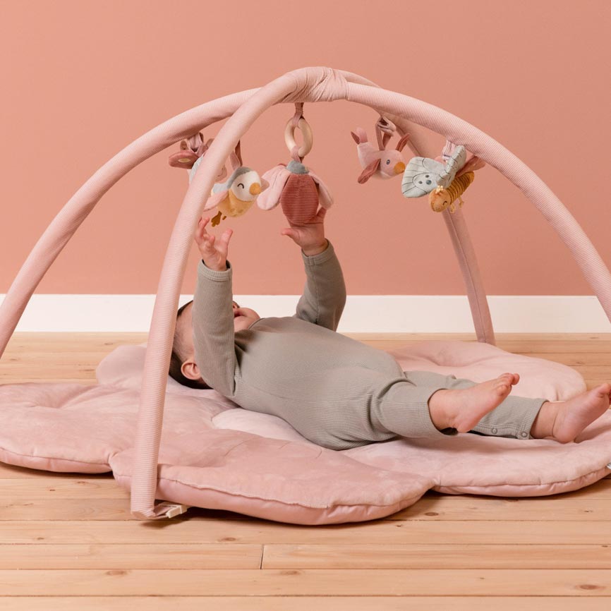 Little Dutch, Mata edukacyjna z pałąkiem Flowers & Butterflies Little Dutch, Mata edukacyjna z pałąkiem Flowers & Butterflies