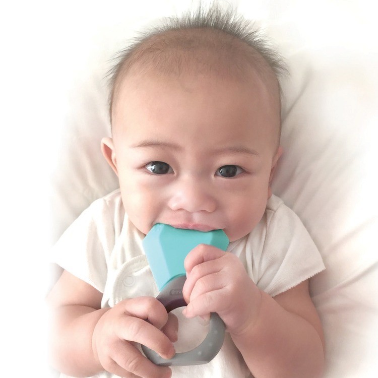 InnoBaby, Gryzaczek pierwszy klejnot - Listopadowy Cytryn InnoBaby, Gryzaczek pierwszy klejnot - Listopadowy Cytryn