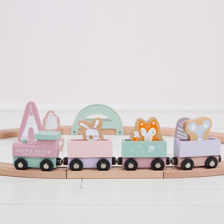 Little Dutch, Pociąg z torami Róż