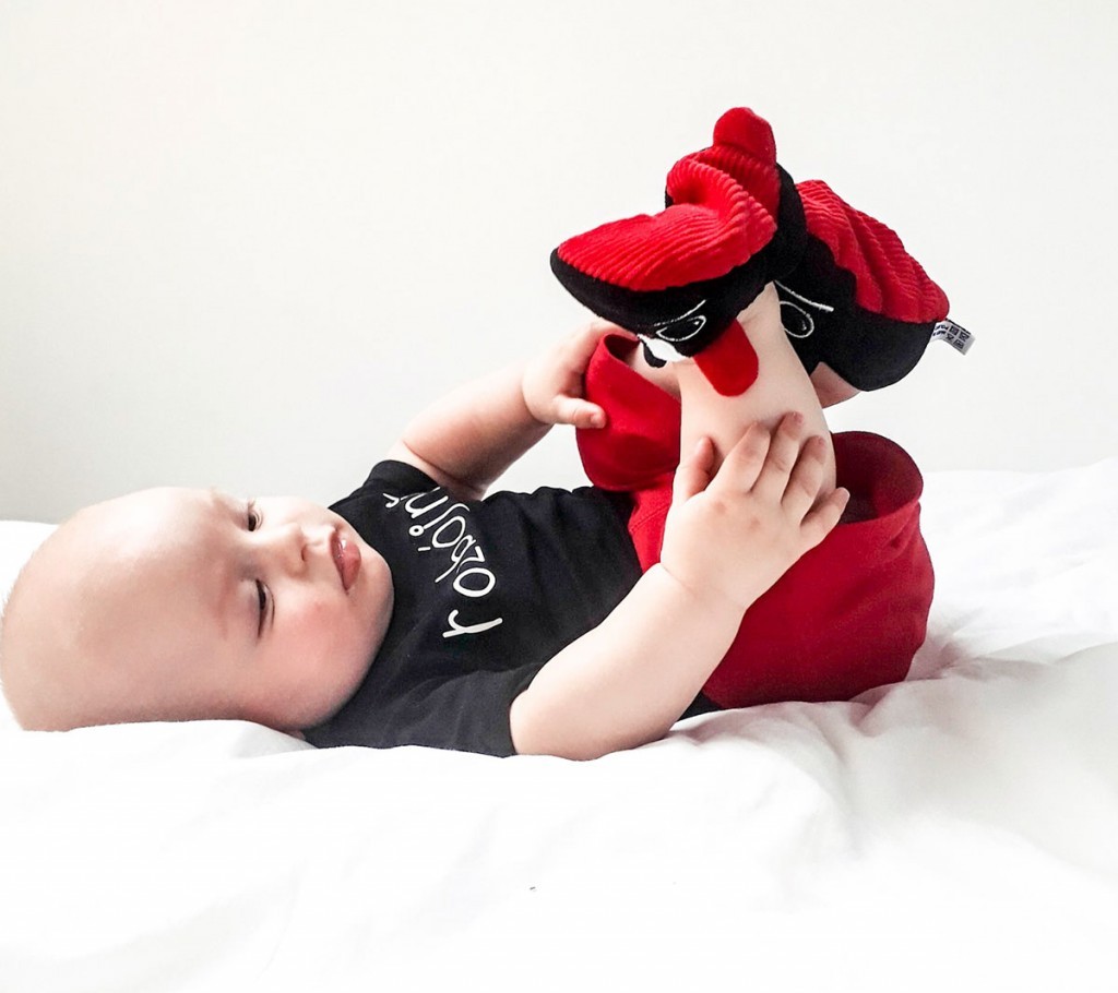 Lullalove , kapciuszki sensoryczne MRB 0-3 miesiąca Lullalove , kapciuszki sensoryczne MRB 0-3 miesiąca