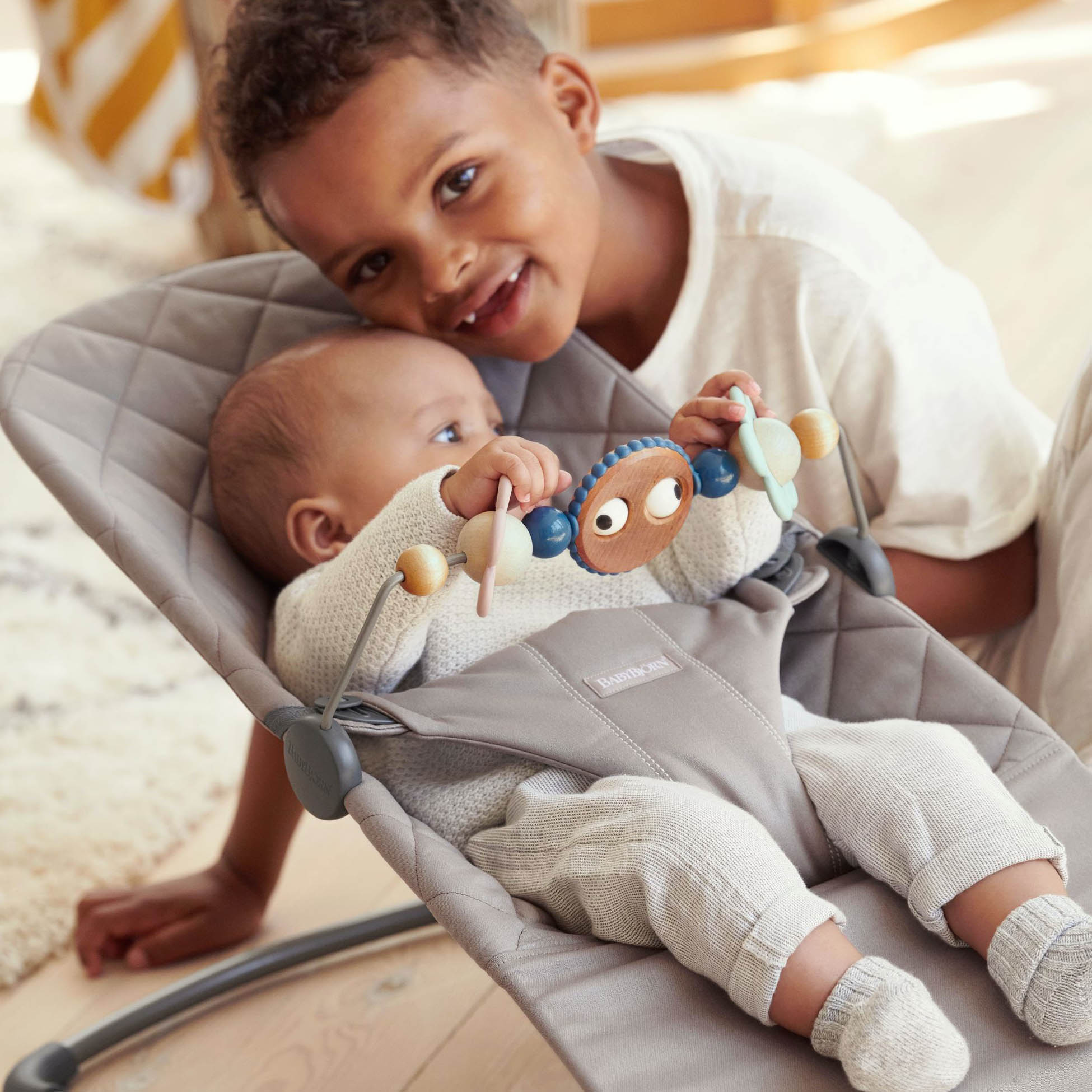 BabyBjorn, zabawka do leżaczka BALANCE Googly Eyes Pastels BabyBjorn, zabawka do leżaczka BALANCE Googly Eyes Pastels