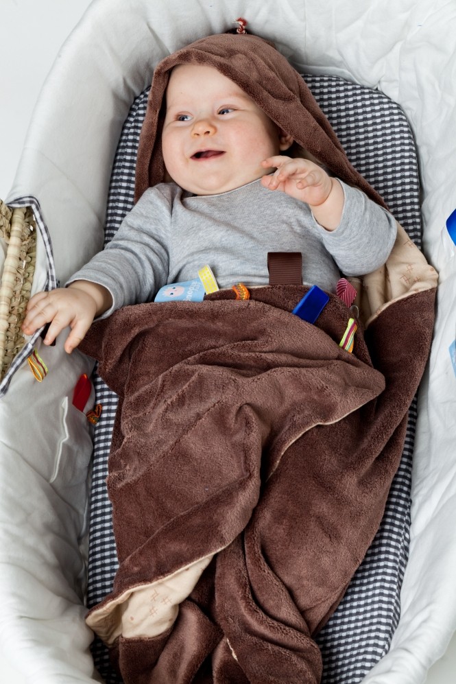 Śpiworek-otulaczek z metkami SNOOZEBABY - brązowy Śpiworek-otulaczek z metkami SNOOZEBABY - brązowy