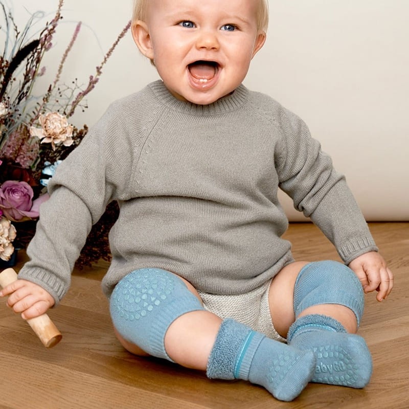 GoBabyGo, antypoślizgowe nakolanniki do raczkowania Dusty Blue