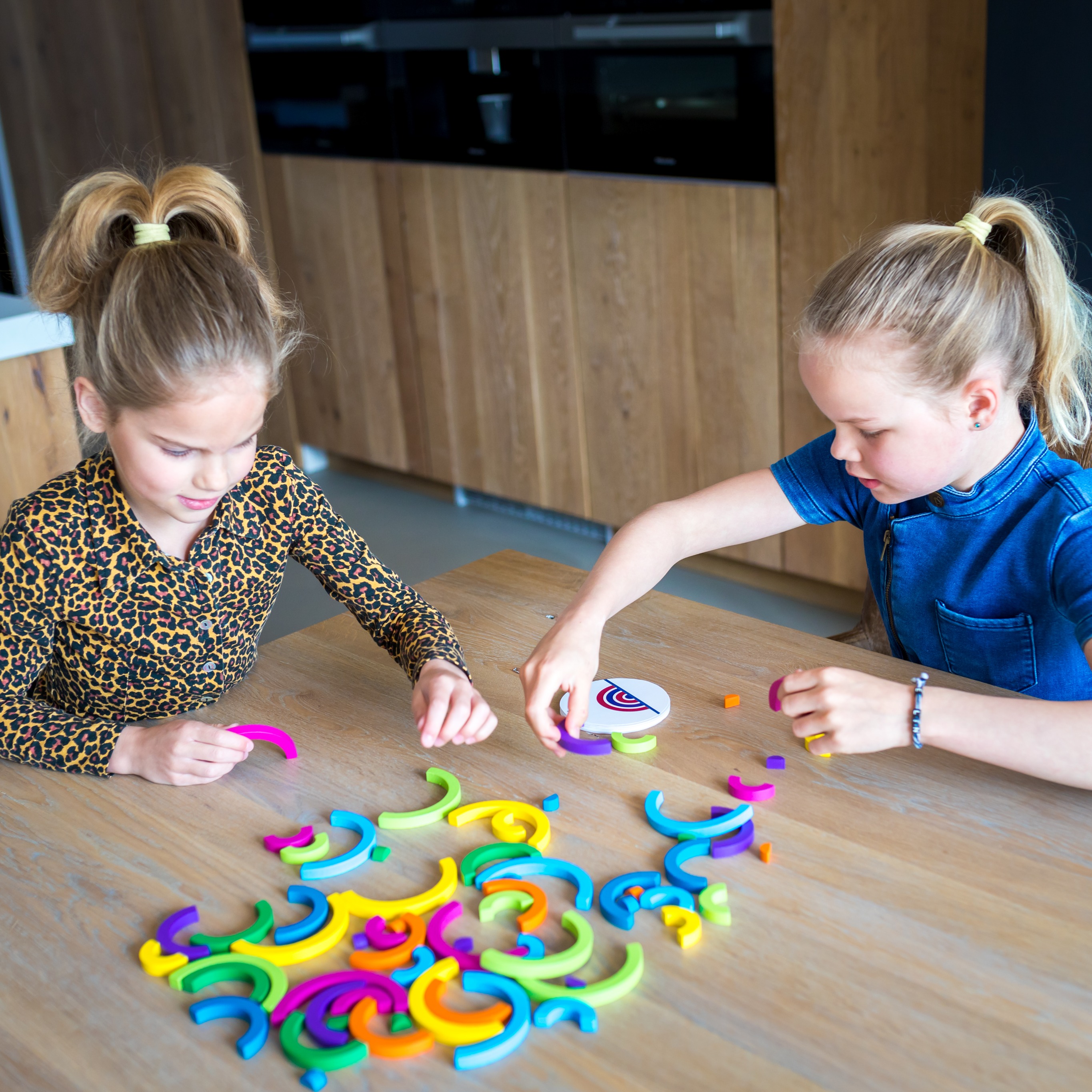 BS Toys, drewniana gra i układanka logiczna Tęcza klocki