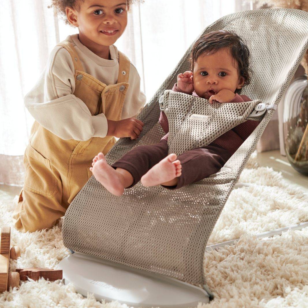 BabyBjorn, leżaczek BLISS MESH - Szary Beż BabyBjorn, leżaczek BLISS MESH - Szary Beż
