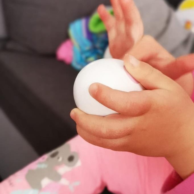 Janod, grzechotka jajko Confetti