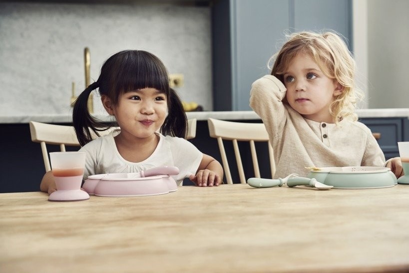 BABYBJORN, Zestaw obiadowy Powder Pink BABYBJORN, Zestaw obiadowy Powder Pink