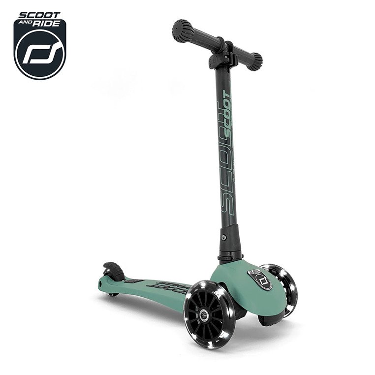 SCOOTANDRIDE Highwaykick 3 LED Hulajnoga składana ze świecącymi kółkami 3+ Forest SCOOTANDRIDE Highwaykick 3 LED Hulajnoga składana ze świecącymi kółkami 3+ Forest