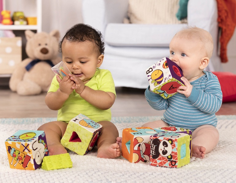 Btoys, klocki materiałowe duże z elementami geometrycznymi ABC Block Party