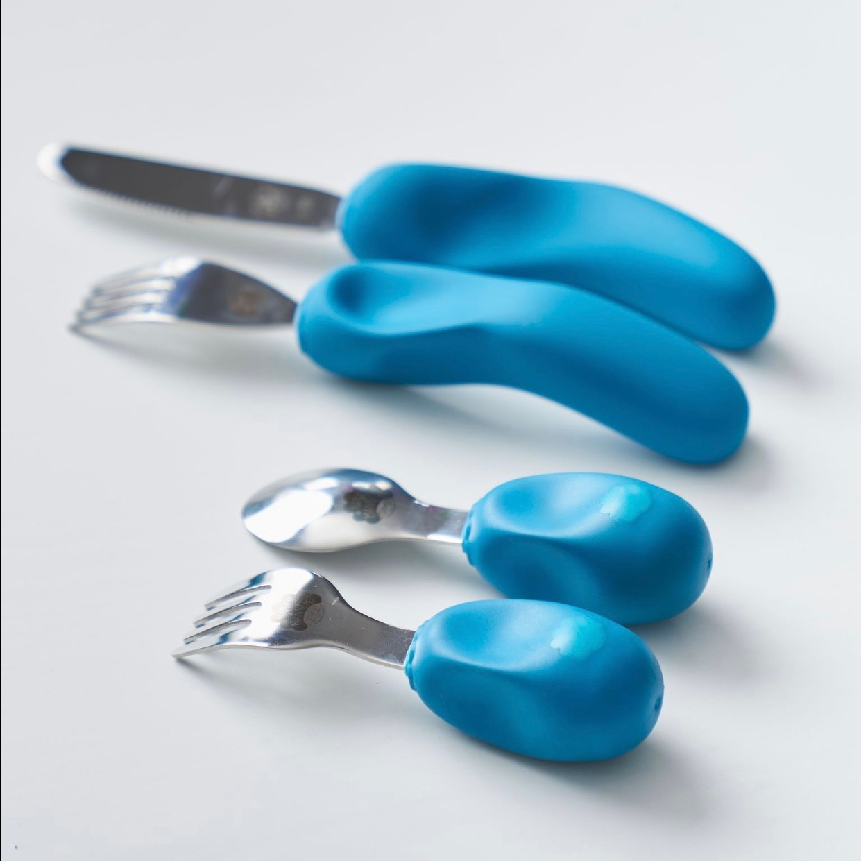 Nana's Manners, Sztućce kształtujące uchwyt sea Etap 3 - Blue