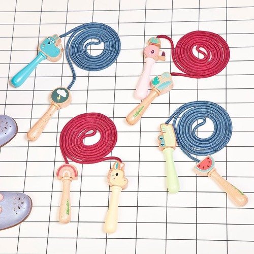 LILLIPUTIENS, Skakanka z drewnianymi rączkami Flaming Anais