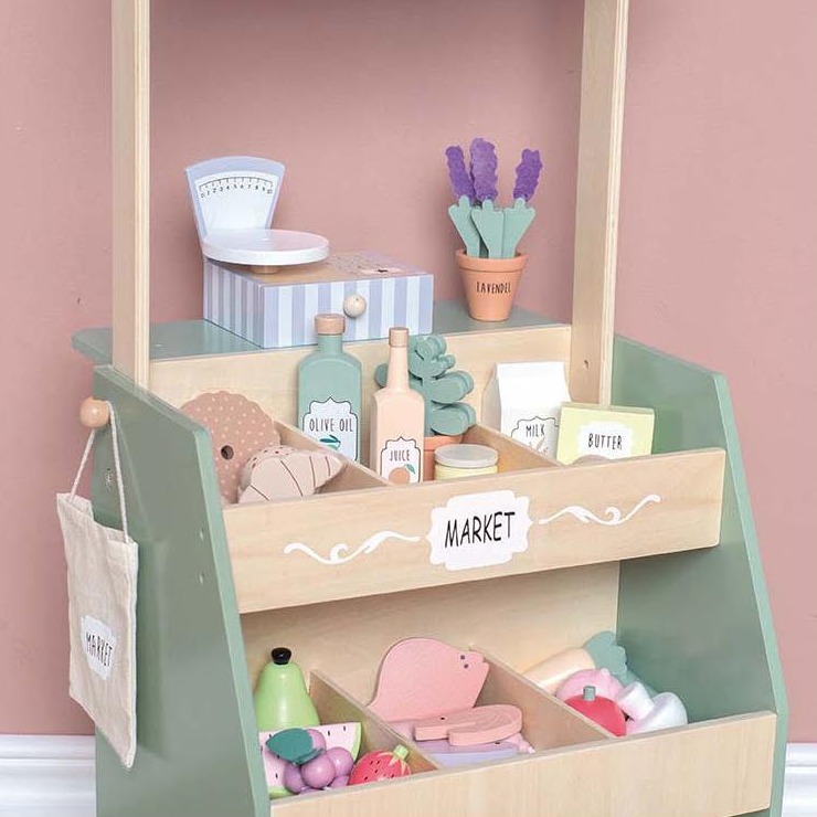 JaBaDaBaDo, Drewniany sklep -stragan