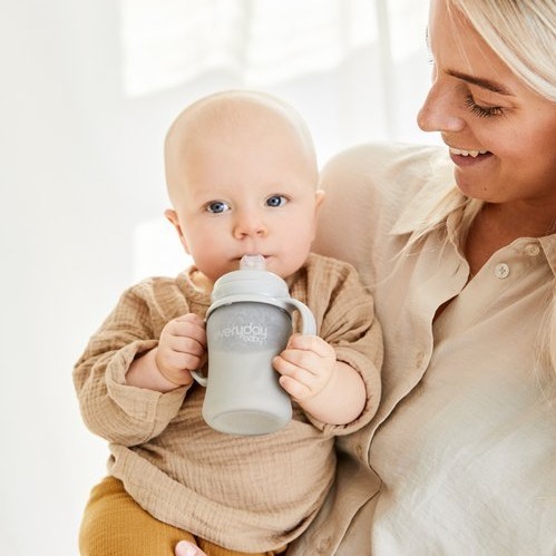 Everyday Baby, Szklana butelka z ustnikiem niekapkiem i rączkami, 150 ml - szara Everyday Baby, Szklana butelka z ustnikiem niekapkiem i rączkami, 150 ml - szara