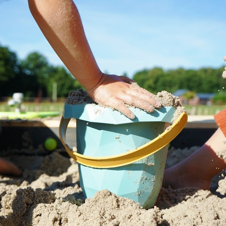 Zsilt, Zestaw zabawek do piasku w wiaderku