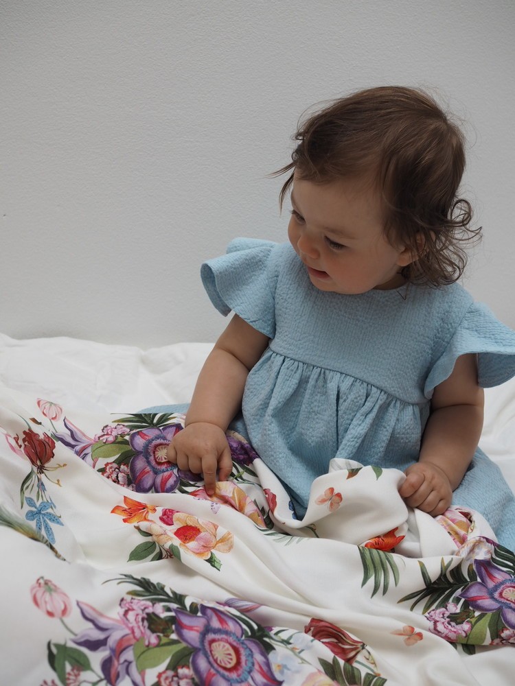 La Millou, Bambusowy Otulacz Mgiełka Fringe - King Size - Speedy Me Bright La Millou, Bambusowy Otulacz Mgiełka Fringe - King Size - Speedy Me Bright