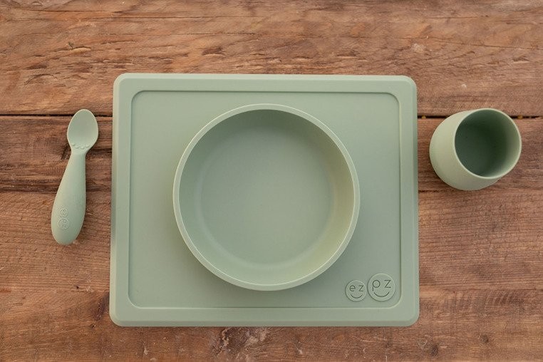 EZPZ, Silikonowa łyżeczka Tiny Spoon 2 szt. pastelowa zieleń EZPZ, Silikonowa łyżeczka Tiny Spoon 2 szt. pastelowa zieleń