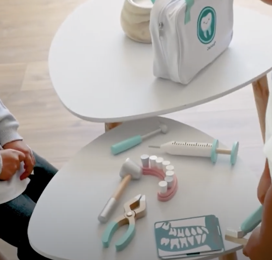 Janod, Zestaw Dentysty z 9 akcesoriami 