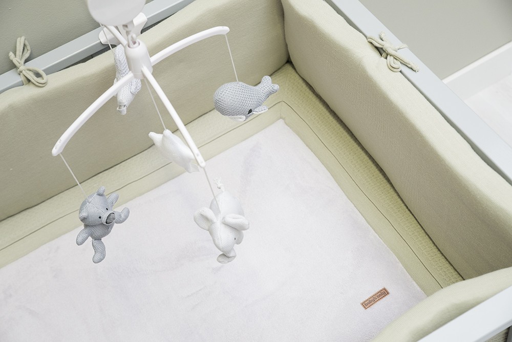 Baby's Only, Karuzela grająca ze zwierzątkami, szara