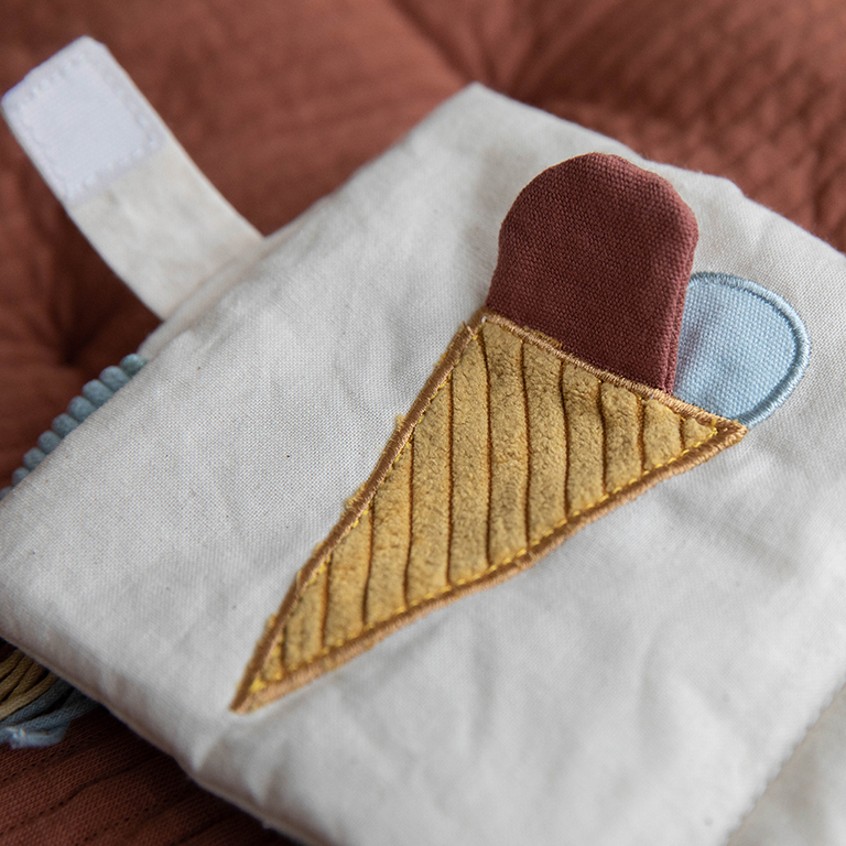 Little Dutch Pure & Nature Książeczka Aktywizująca Tęcza Bio bawełna