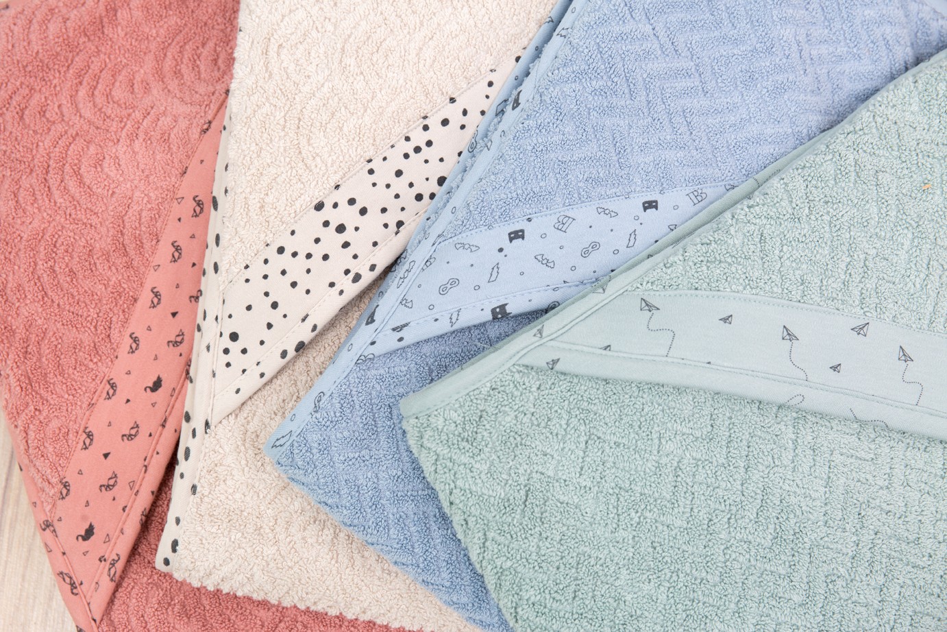 Bebe-Jou, Ręcznik z kapturkiem Fabulous Dots Bebe-Jou, Ręcznik z kapturkiem Fabulous Dots