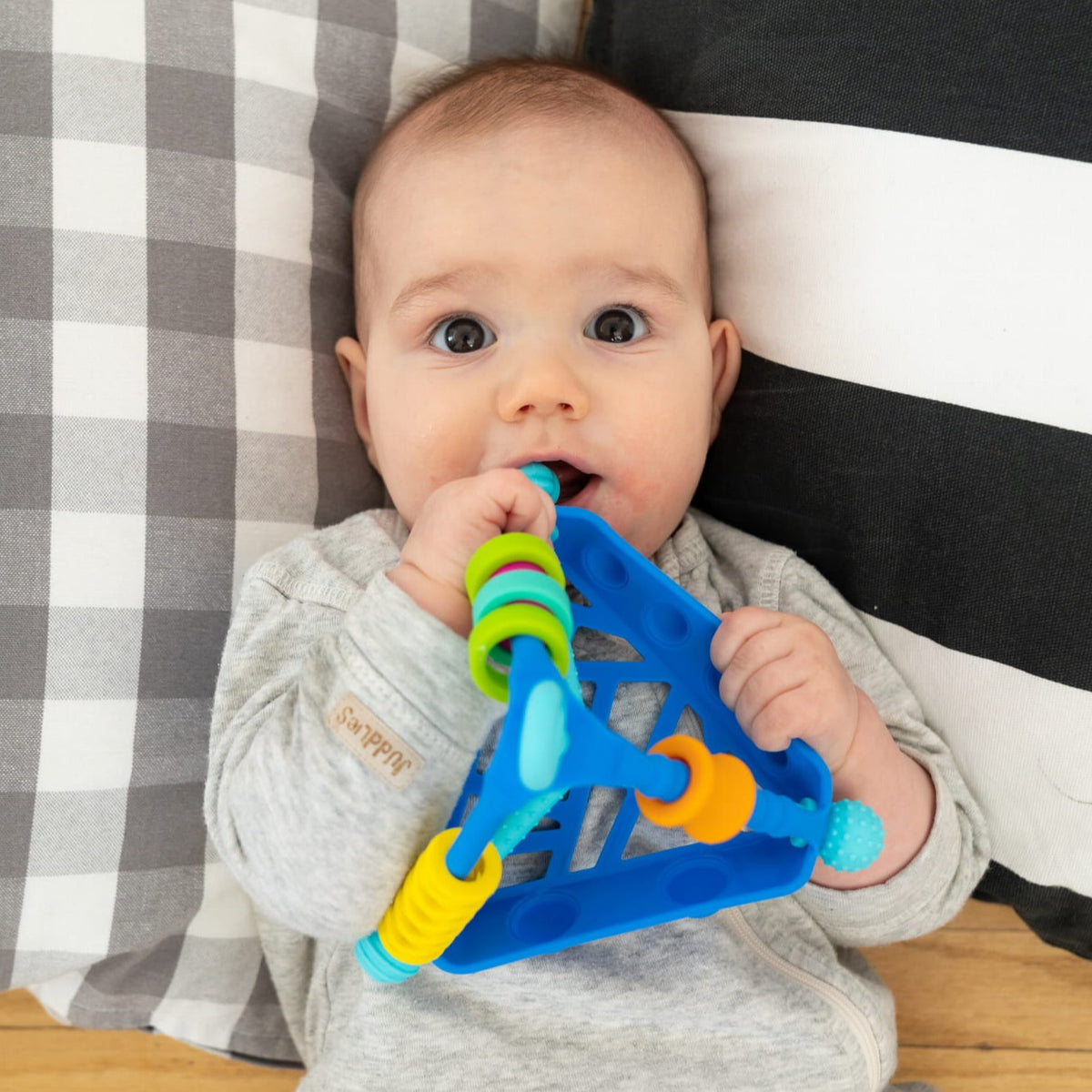 Mobi, Zabawka sensoryczna piramidka Wigloo