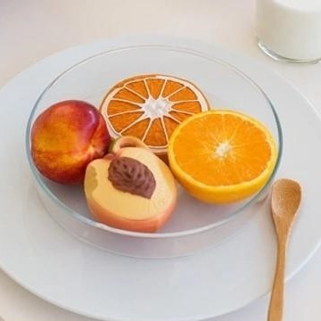 Oli & Carol, Gryzak-zabawka - Brzoskwinia Palm