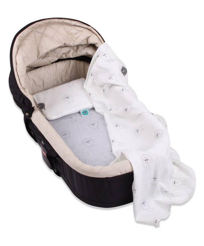 Poduszka muślinowo-bambusowa w owce