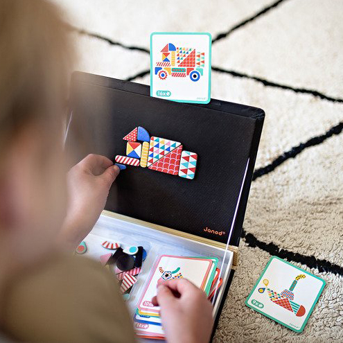 Janod, Magnetyczna układanka Kształty Magnetibook kolekcja 2018