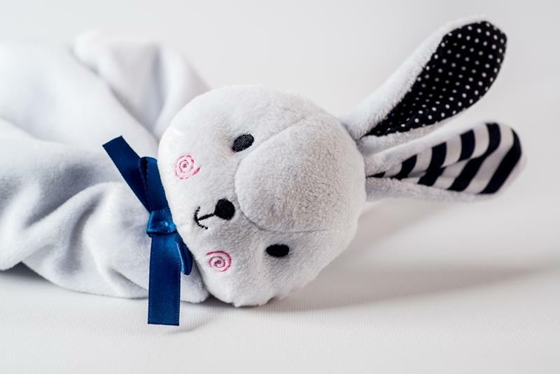 Whisbear, DouDou Kocyk Przytulanka Króliczek Friends of Whisbear®