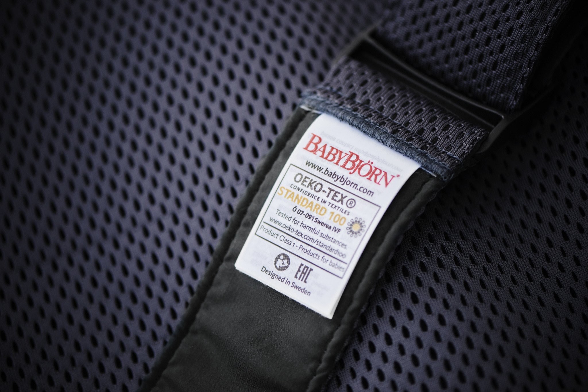 BabyBjorn, MINI 3D Mesh – nosidełko, Antracytowy BabyBjorn, MINI 3D Mesh – nosidełko, Antracytowy