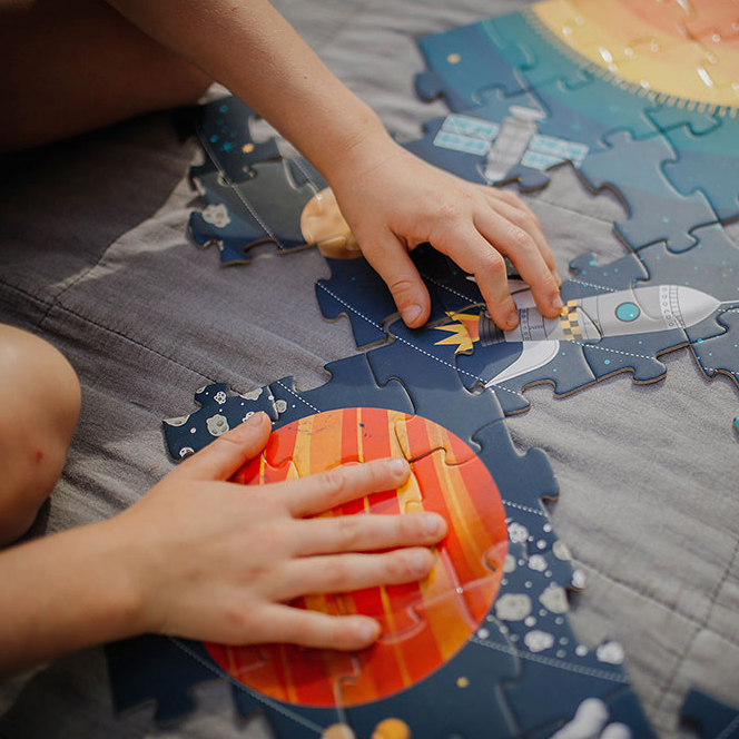 Janod, Puzzle edukacyjne Układ słoneczny 100 elementów 5+ Janod, Puzzle edukacyjne Układ słoneczny 100 elementów 5+