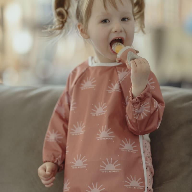 Muumee, Śliniak wodoodporny z długim rękawem Baby Bib waterproof Sun Muumee, Śliniak wodoodporny z długim rękawem Baby Bib waterproof Sun