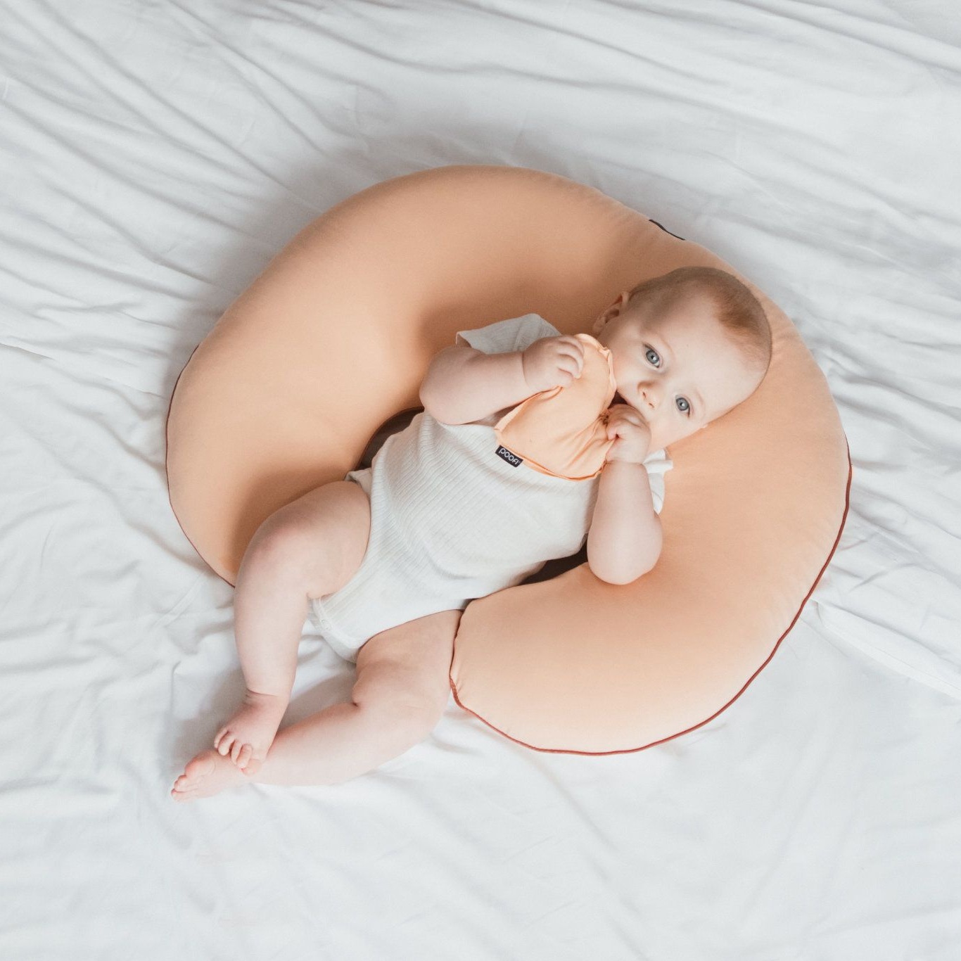 Poofi, Poduszka do karmienia Organic - morela Poofi, Poduszka do karmienia Organic - morela