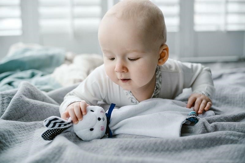 Whisbear, DouDou Kocyk Przytulanka Króliczek Friends of Whisbear®