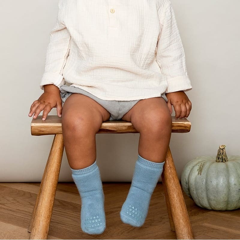 GoBabyGo, antypoślizgowe skarpetki do nauki chodzenia Dusty Blue 1-2 lat