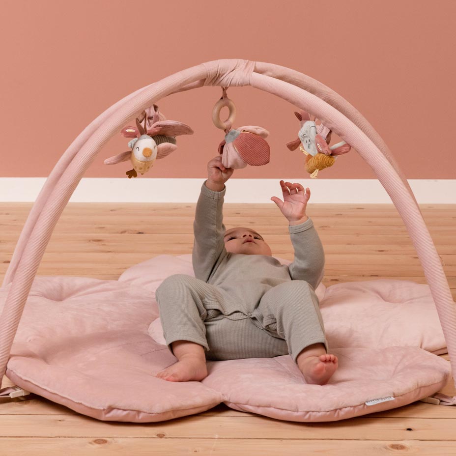 Little Dutch, Mata edukacyjna z pałąkiem Flowers & Butterflies Little Dutch, Mata edukacyjna z pałąkiem Flowers & Butterflies