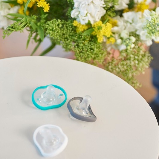 Nanobebe, Smoczek uspokajający Nanobebe Flexy 0-3 m - 2 szt. - biały Nanobebe, Smoczek uspokajający Nanobebe Flexy 0-3 m - 2 szt. - biały