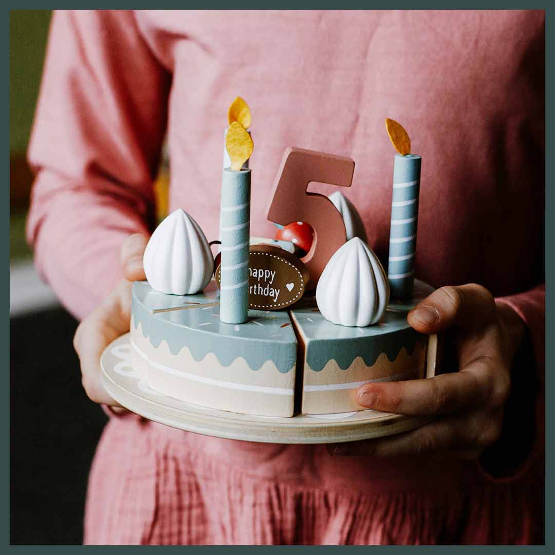 Little Dutch, Drewniany torcik urodzinowy