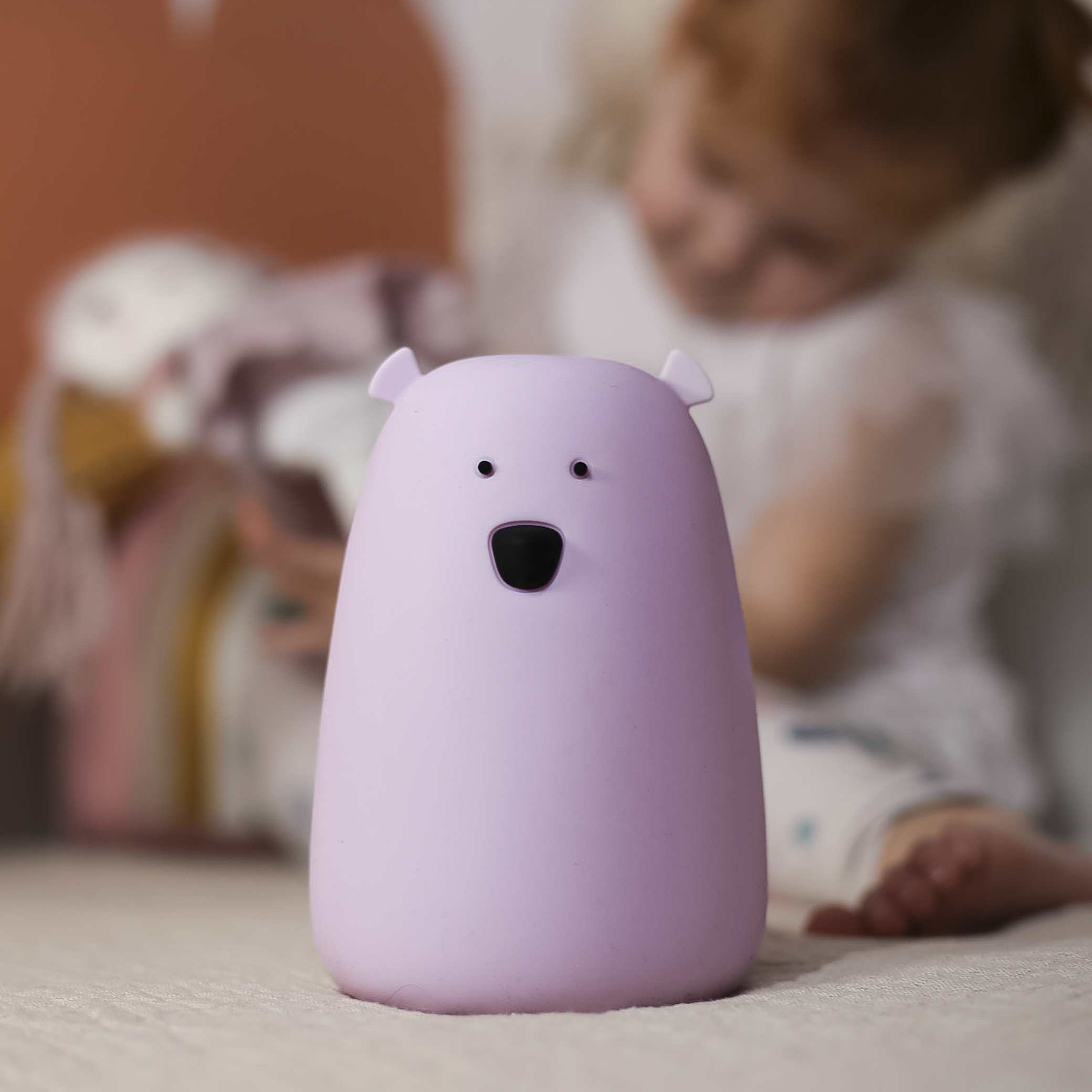 Rabbit&Friends, Lampka Silikonowa duży miś Lawenda